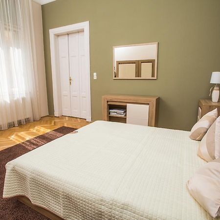 Novak Apartman แซแก็ด ภายนอก รูปภาพ
