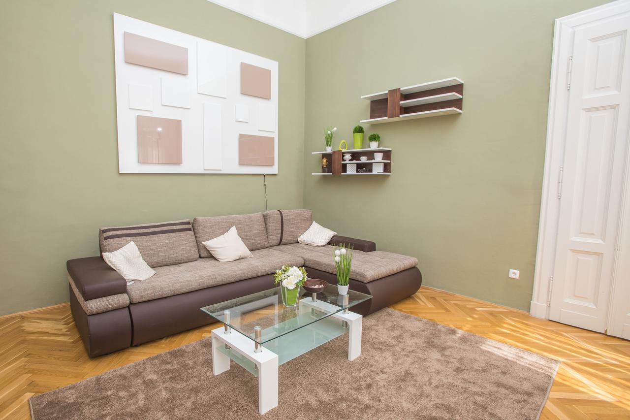 Novak Apartman แซแก็ด ภายนอก รูปภาพ